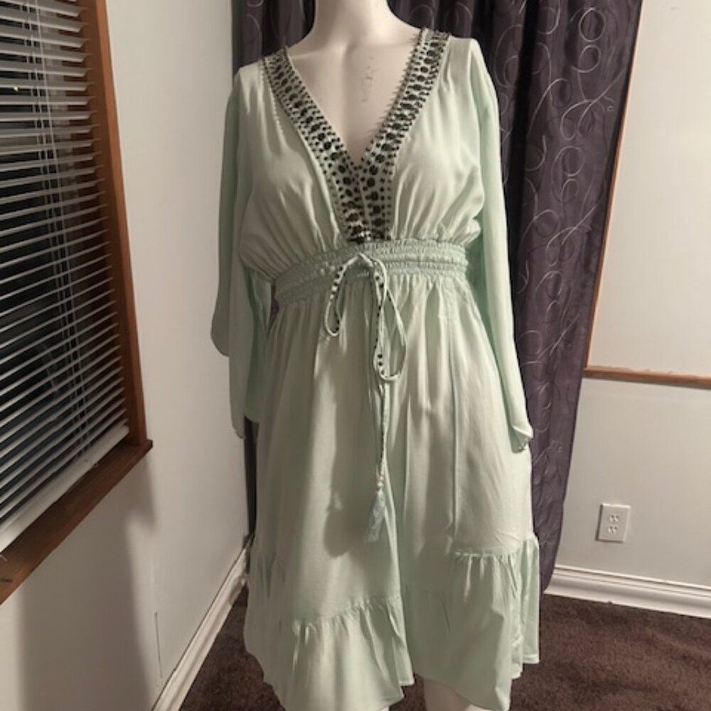 Back from Bali Mint embellished split kimono sleeves swimsuit coverup, size M